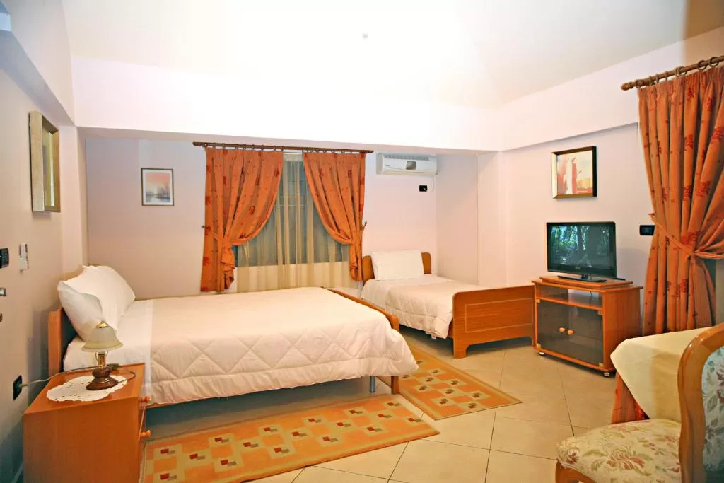 Primavera 9 - STD TRPL 3.jpg